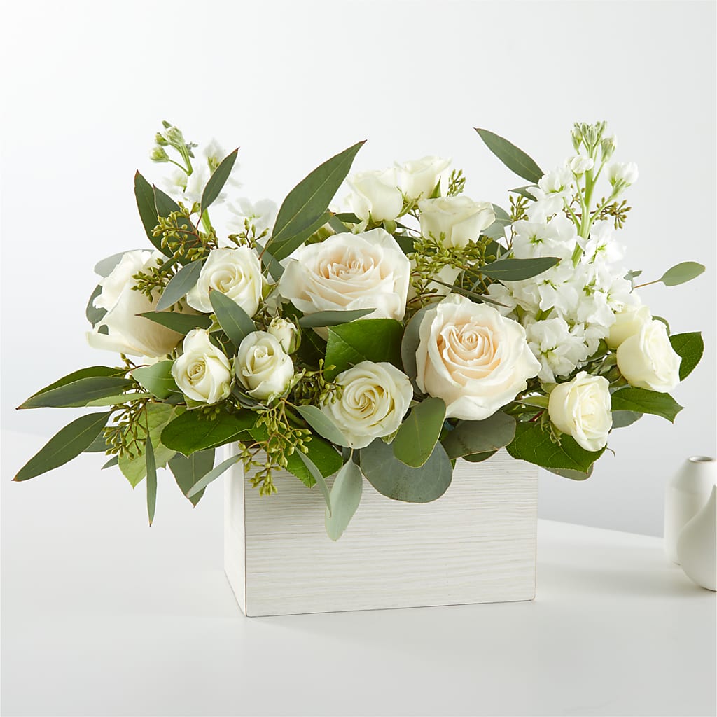 Fresh Linen Box Bouquet – Bittner-long Floral And Greenhouse, Somerset PA