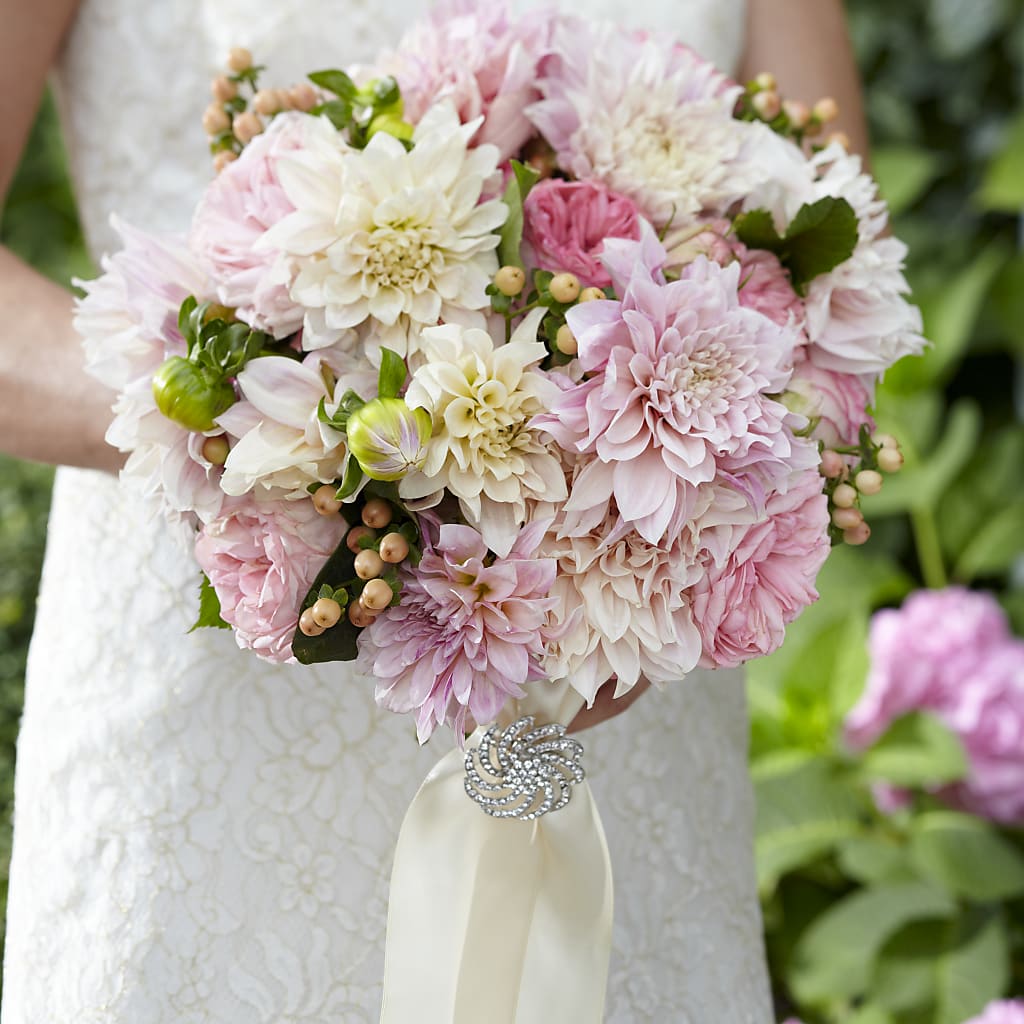 Heart's Promise Bouquet – Bittner-long Floral And Greenhouse, Somerset PA